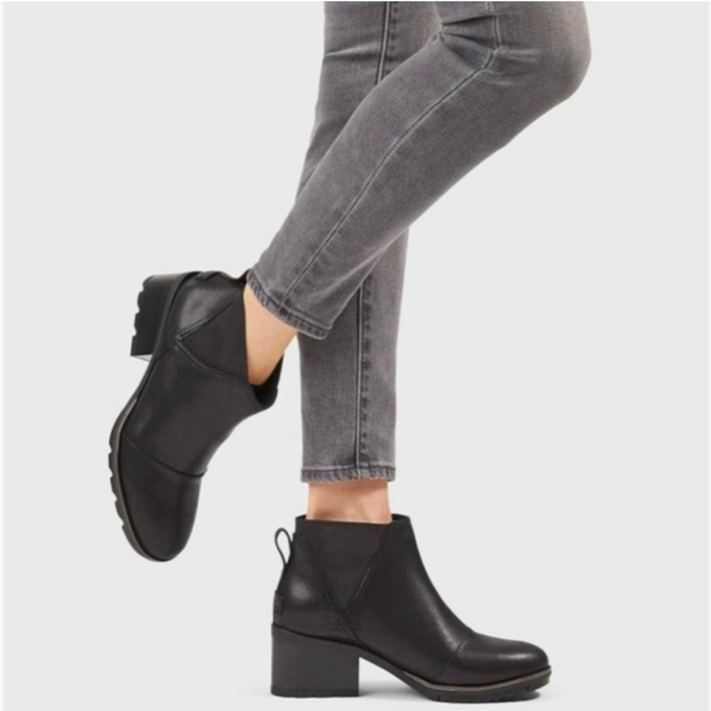 Sorel Black Leather Chelsea Ankle Boots Women's US 9